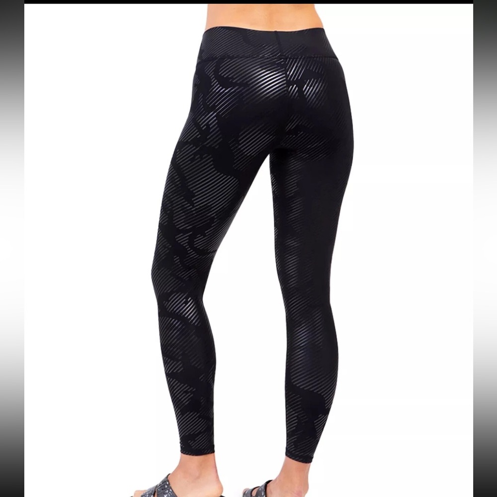 Terez Women’s Workout Legging Camo Foil Stripe Size Small Black Mid-Rise - Picture 3 of 10